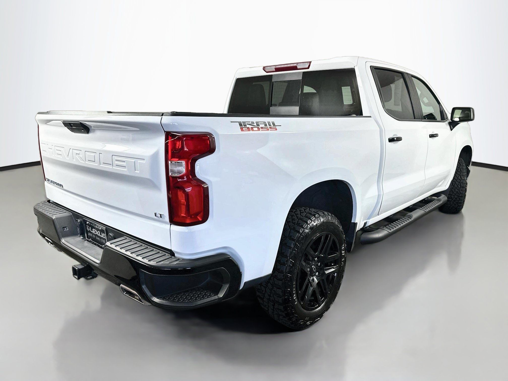 Used 2022 Chevrolet Silverado 1500 LT Trail Boss w/ Convenience Package II AWD/4WD image 7