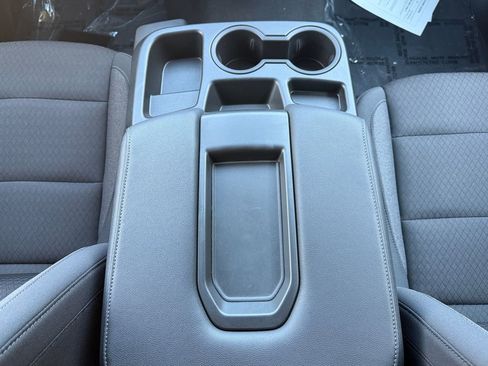 Used 2024 GMC Sierra 1500 Elevation image 29