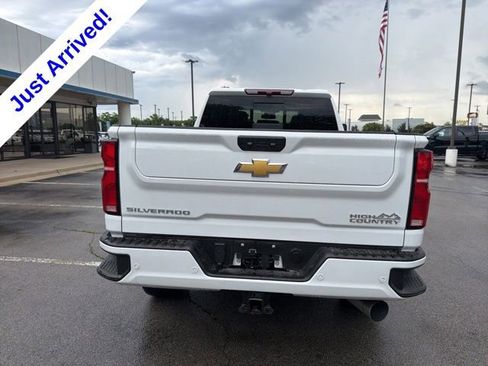Used 2024 Chevrolet Silverado 2500 High Country AWD/4WD image 5