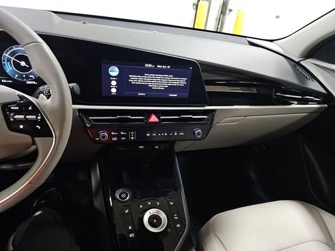 Used 2023 Kia Niro Wind w/ Wind Preserve Package FWD image 11
