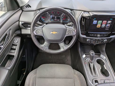 Used 2019 Chevrolet Traverse LT image 17