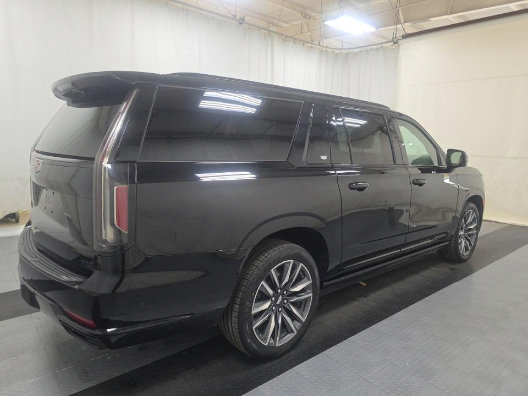 Used 2022 Cadillac Escalade ESV Sport w/ Touring Package AWD/4WD image 3