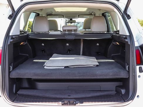 Used 2015 Ford C-MAX Energi SEL w/ Equipment Group 303A FWD image 28