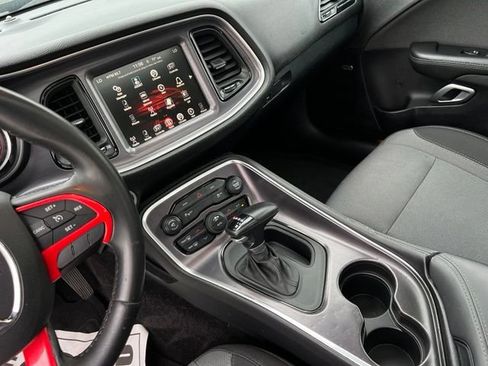 Used 2016 Dodge Challenger R/T w/ Driver Convenience Group RWD image 29