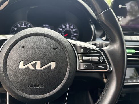 Used 2022 Kia Seltos Nightfall Edition image 26