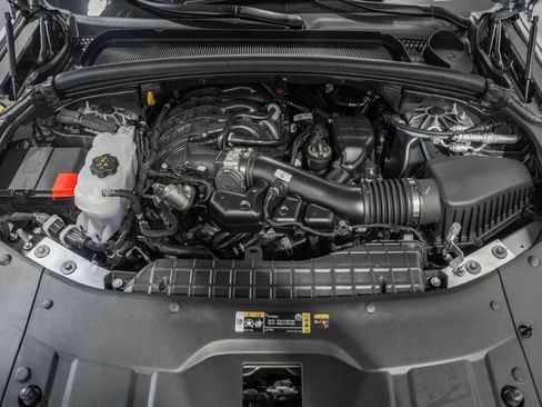 New 2025 Jeep Grand Cherokee Altitude image 17