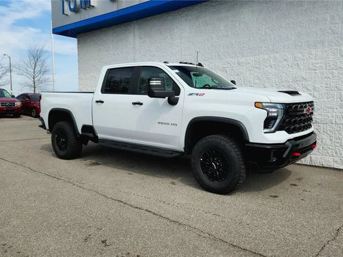 New 2026 Chevrolet Silverado 2500 ZR2 image 2