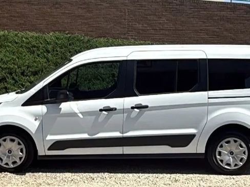Used 2018 Ford Transit Connect XL FWD image 2