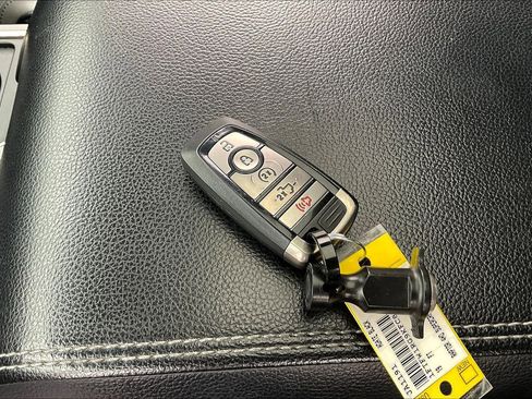 Used 2019 Ford F150 Raptor w/ Equipment Group 802A Luxury AWD/4WD image 35