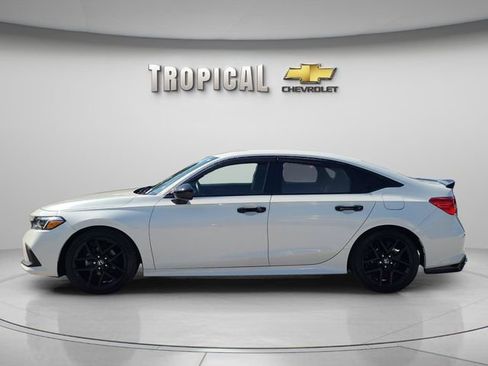 Used 2024 Honda Civic Sport image 2