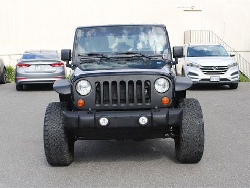 Used 2013 Jeep Wrangler Unlimited Sport image 2
