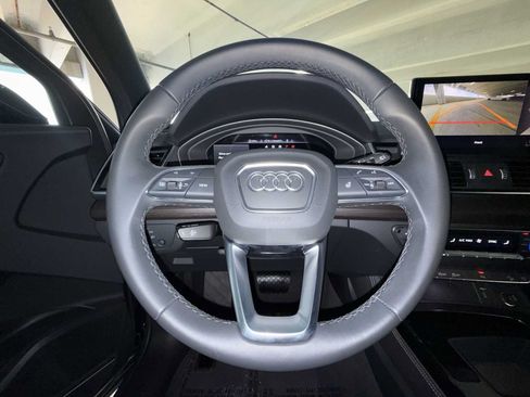 Used 2022 Audi Q5 2.0T Premium Plus w/ Premium Plus Package AWD/4WD image 15