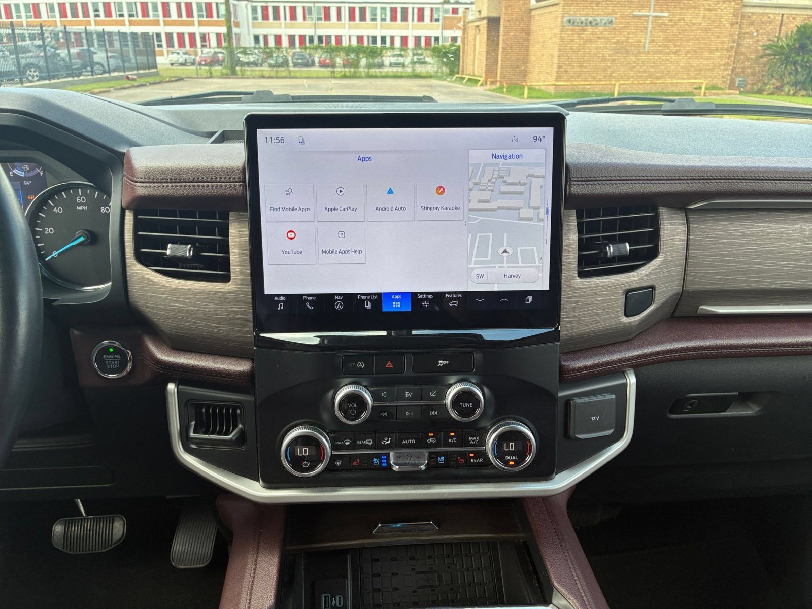 Used 2024 Ford Expedition Limited AWD/4WD image 16