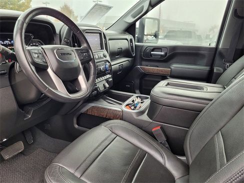 Used 2020 GMC Sierra 3500 Denali w/ Denali Ultimate Package image 12