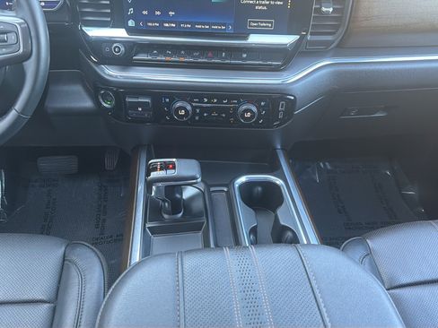 Used 2024 Chevrolet Silverado 1500 High Country AWD/4WD image 17