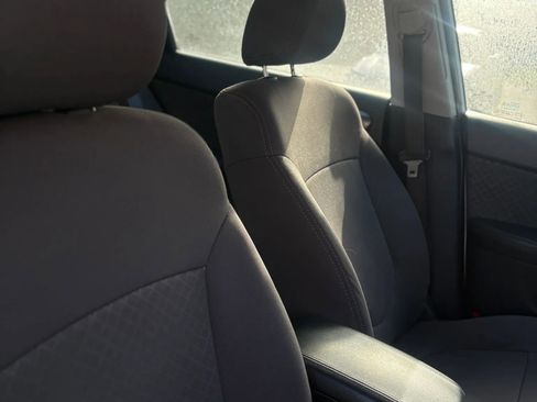 Used 2011 Kia Forte SX image 25