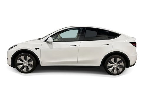 Certified 2023 Tesla Model Y Long Range AWD/4WD image 3