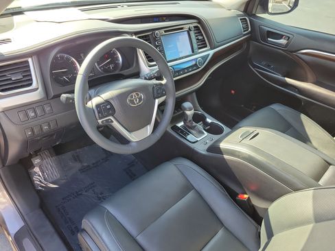 Used 2016 Toyota Highlander Limited AWD/4WD image 24