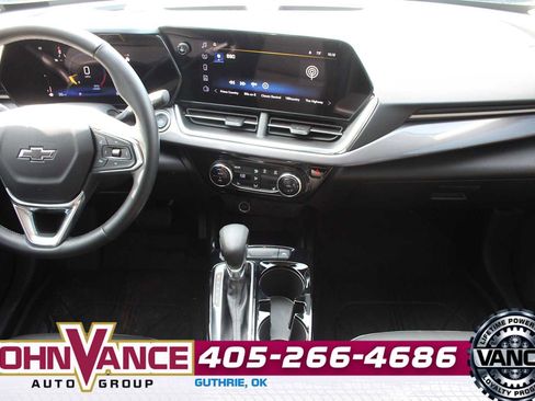 Used 2025 Chevrolet Trax ACTIV w/ Driver Confidence Package FWD image 26