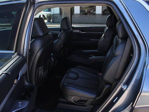 Used 2022 Hyundai Palisade SEL w/ Premium Package AWD/4WD image 9