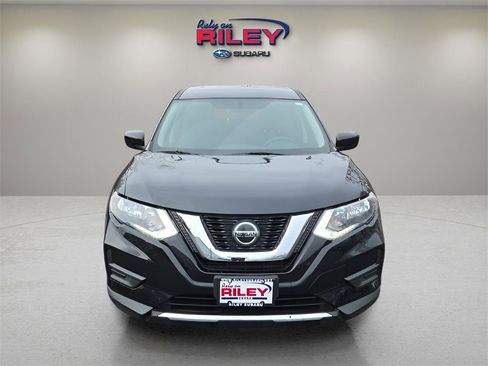 Used 2018 Nissan Rogue S image 8