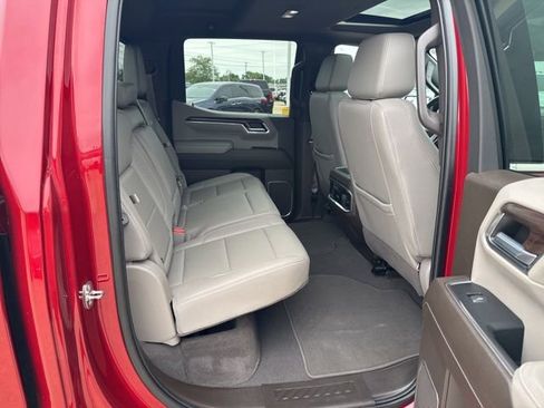 Used 2023 GMC Sierra 1500 SLT w/ SLT Premium Package AWD/4WD image 25