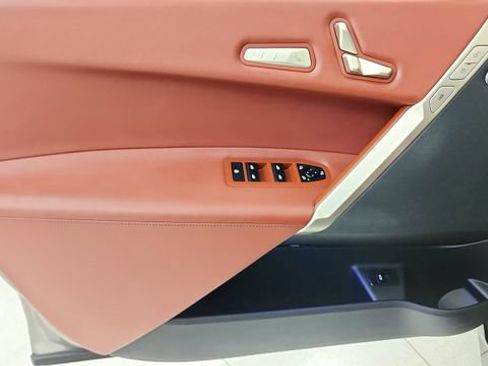 Used 2024 BMW iX xDrive50 w/ Premium Package AWD/4WD image 51
