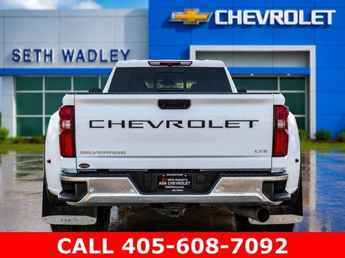 Used 2025 Chevrolet Silverado 3500 LTZ w/ LTZ Convenience Package AWD/4WD image 6