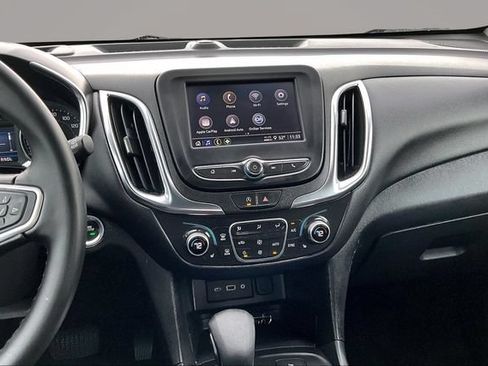 Used 2024 Chevrolet Equinox LT AWD/4WD image 9
