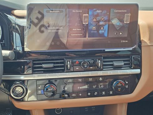 New 2026 Nissan Pathfinder Platinum AWD/4WD image 14