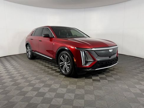 Used 2024 Cadillac Lyriq Luxury RWD image 4