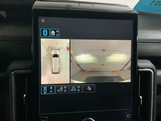 Used 2025 GMC Yukon XL Denali AWD/4WD image 54