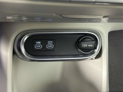 Used 2025 Genesis GV60 AWD image 30