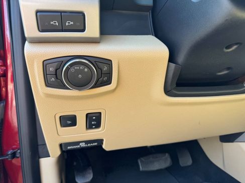 Used 2019 Ford F250 Lariat w/ Lariat Ultimate Package AWD/4WD image 10