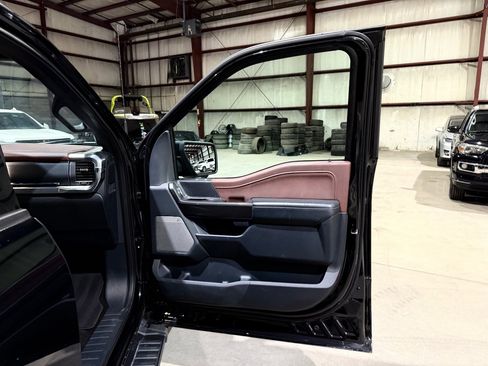 Used 2021 Ford F150 Lariat image 24