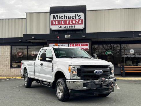 Used 2017 Ford F250 XL w/ Power Equipment Group image 2