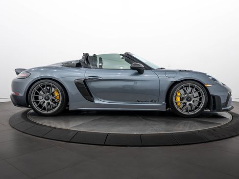 Certified 2024 Porsche 718 Boxster Spyder RS w/ Weissach Package RWD image 8