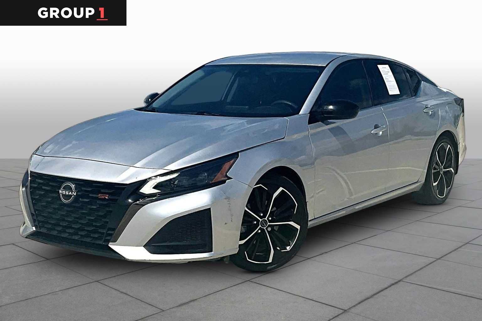 Used 2023 Nissan Altima 2.5 SR FWD image 1