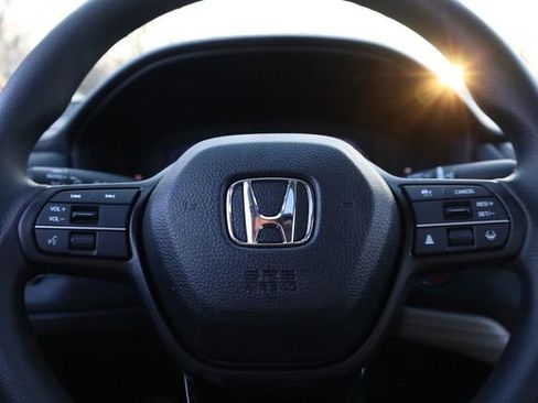 New 2025 Honda Accord SE image 9