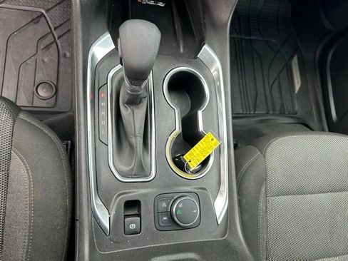 Used 2023 Chevrolet Traverse LT FWD image 20
