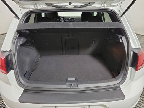 Used 2020 Volkswagen Golf 4-Door FWD image 8