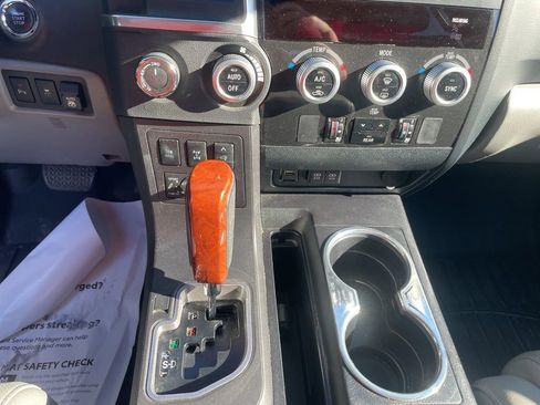 Used 2020 Toyota Sequoia Platinum AWD/4WD image 24
