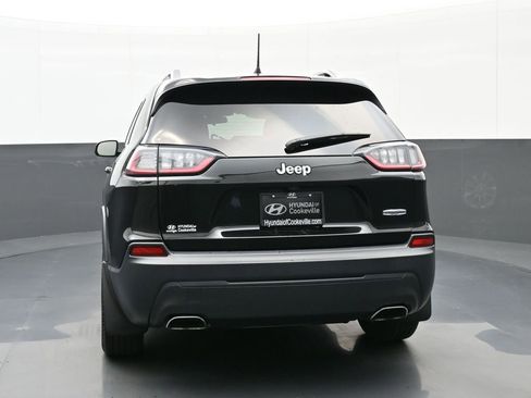 Used 2019 Jeep Cherokee Latitude w/ Popular Appearance Group FWD image 4