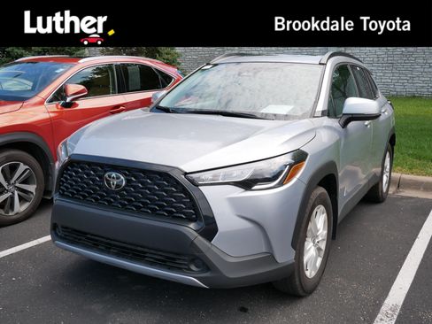 Certified 2024 Toyota Corolla Cross LE w/ Moonroof Package AWD/4WD image 1