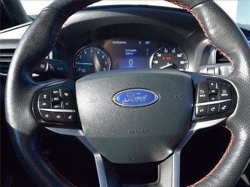 Used 2023 Ford Explorer ST-Line w/ Class IV Trailer Tow Package image 9