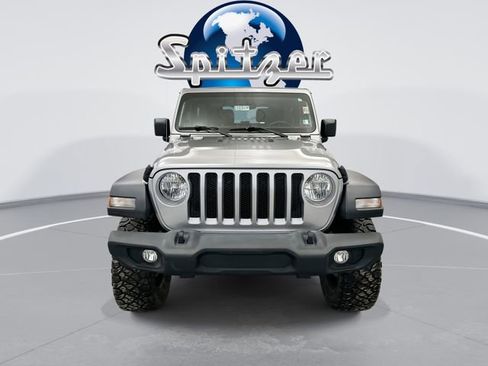 Used 2019 Jeep Wrangler Sport image 3