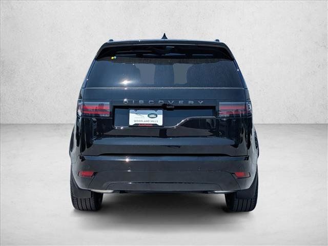Used 2025 Land Rover Discovery Dynamic SE AWD/4WD image 8