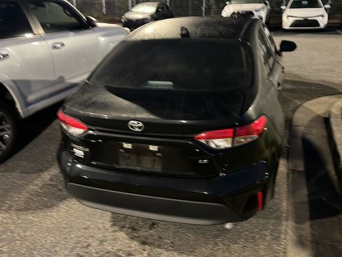 Certified 2025 Toyota Corolla LE w/ Convenience Package image 9