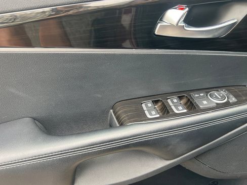 Used 2020 Kia Sorento LX image 11