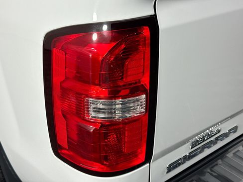 Used 2014 GMC Sierra 1500 SLE image 33